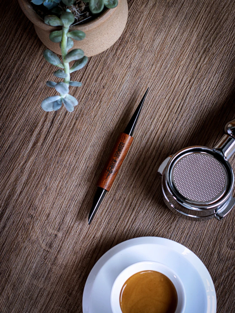 https://ae01.alicdn.com/kf/Hc3d71137f5584883a86eb1f27a8660b8F/MHW-3BOMBER-Coffee-Art-Needle-Coffee-Bar-Drawing-Needle-Solid-Wood-Barista-Tools-Coffee-Accessories-Coffee.jpg