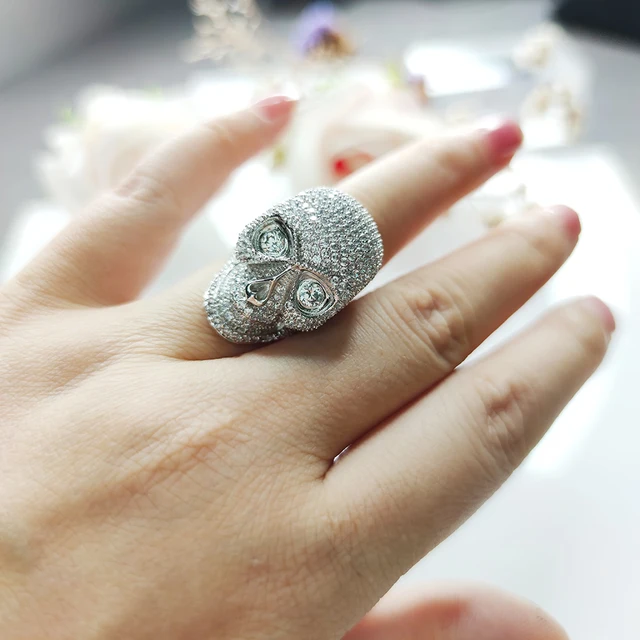Cool Rock Big Stones Full stones Jewelry Skull-Design Large Rings for Cocktail party Neo goth Jewellery Women 3