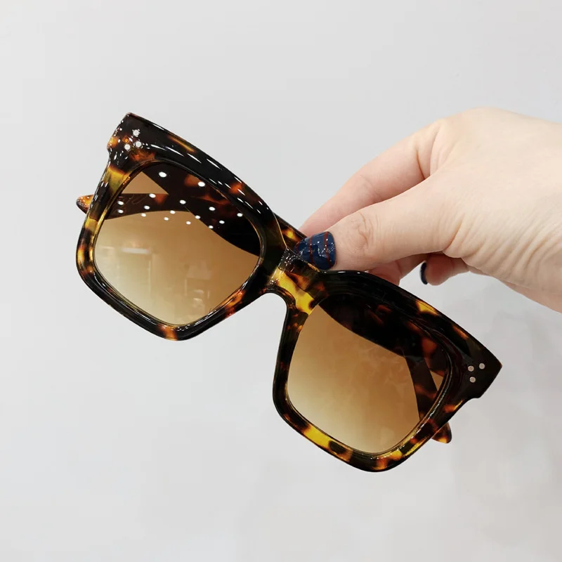 Brand Designer Square Sunglasses Women Retro Big Frame Shades Female Sun Glasses Fashion Vintage Gradient Oculos De Sol