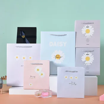 

G-DRAGON Celebrity Style Little Daisy Birthday Gift Bag Carry Bag Creative Fresh Flowers Gift Bag Paper Bag Cloth Bag