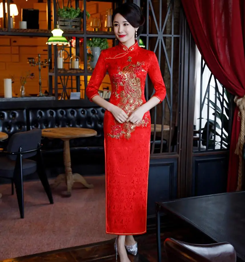 Новое поступление китайский женский Ципао длинный стиль Cheongsam женское традиционное шелковое атласное платье Вышитый Костюм Феникса 4XL 5XL - Цвет: RED