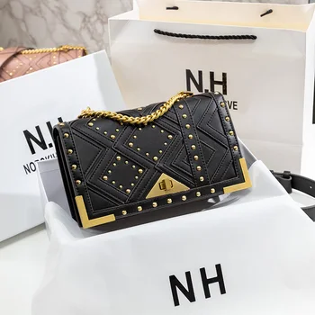 

High Quality Women's Bag 2020 Autumn and Winter New Punk Rivet Shoulder Messenger Bags Niche Designer Women Purse and Handbags