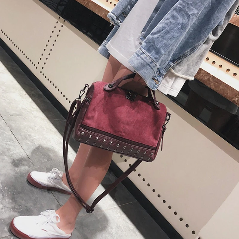 

Fashion Quality Leather Female Shoulder Bag New Female Rivet Handbag Retro Motorcycle Tote Bag Red