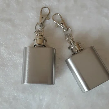 

10 pcs/lot Mini Hip Flask Keychain Stainless Steel Travel Spiral Cap 1 oz Hip Flask Portable Flagon Key Ring For Men Gift