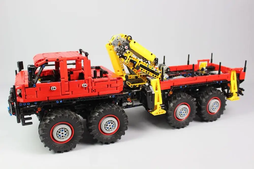 

2019 RC Power Function Technic 8 x 8 off-road rescue crane MOC-15805 Building Blocks Toy Kit Educational Children Birthday Gift