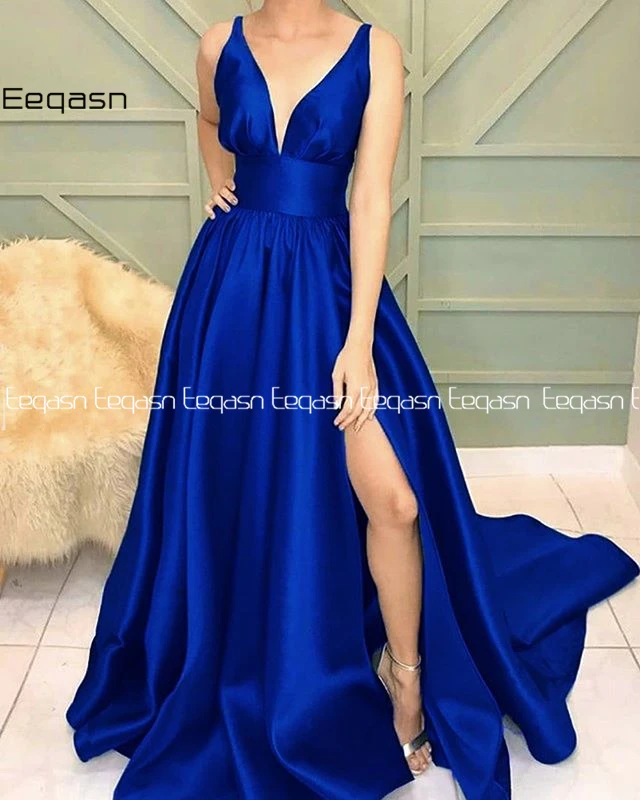 Eeqasn Elegant A Line V Neck Emerald Green Long Prom Dresses Slit Satin Women Formal Graduation Evening Dress 2020 Plus Size