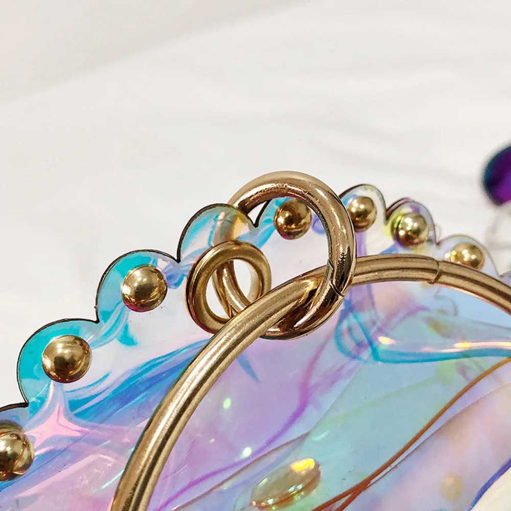 18 - LMM90618665_0418372441616535359