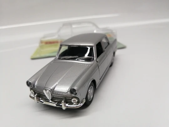 Разнообразие 1/43 специальный литой металл классическая модель машины домашний дисплей Коллекция игрушек для детей