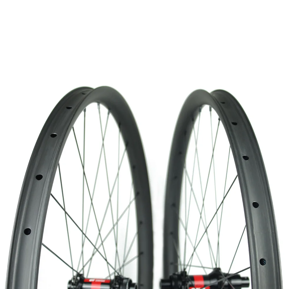 

DT Swiss hubs hand-built BTLOS 29mm inner width carbon wheels - WM-i29A-7