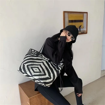 

big handbag fashion web celebrity striped bag versatile large capacity zebra print hand bill of lading shoulder women bag