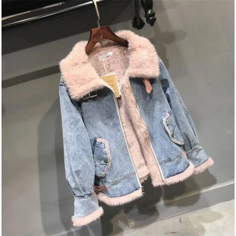 remarkable  Womens Winter Cashmere Denim Jacket 2019 New Womans Fashion Thicker Two-wear Locomotive Jacket Lamb