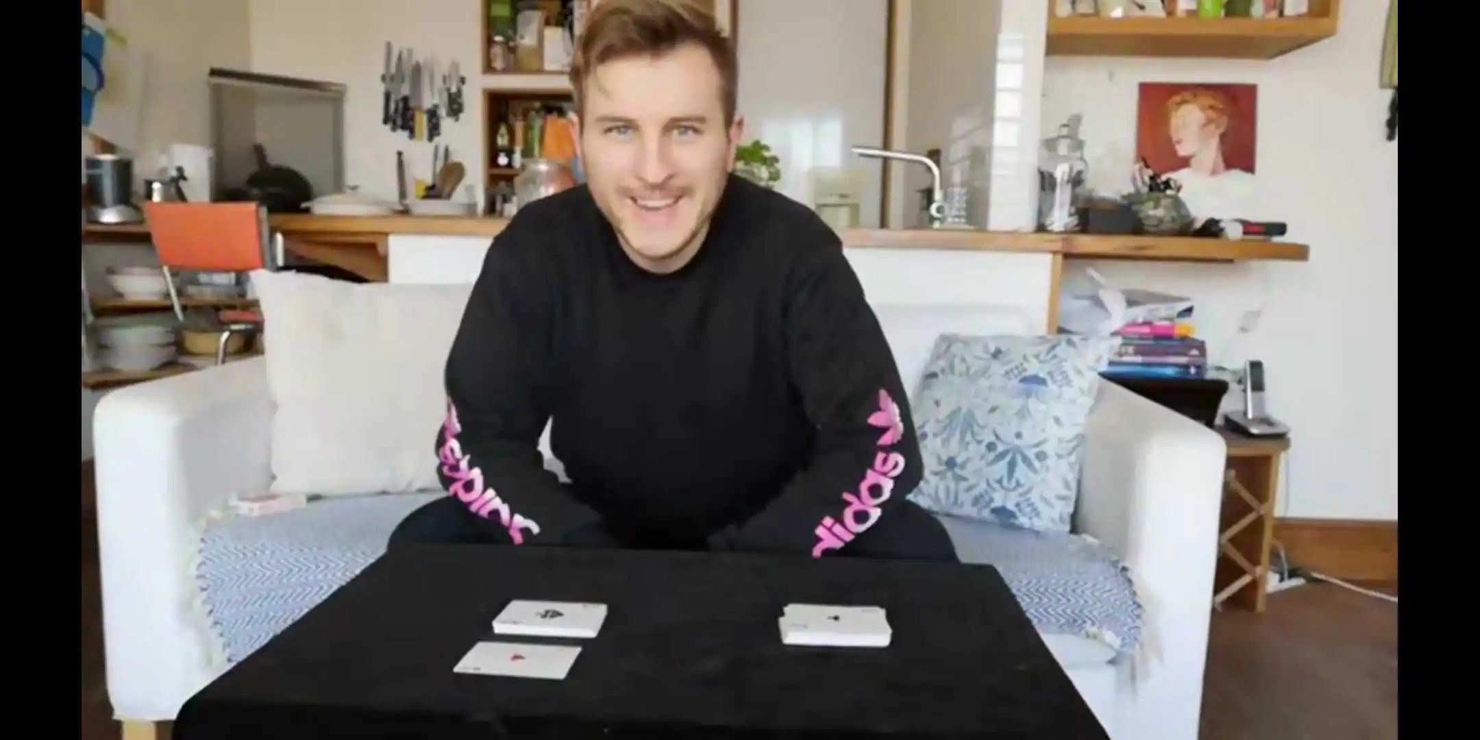 

2019 Clap Production by Ollie Mealing Magic Instructions Magic trick