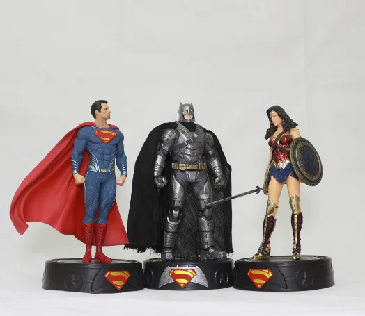 

Justice League Reload Batman Wonder Woman Statue Version Batman Superman Decoration Garage Kit