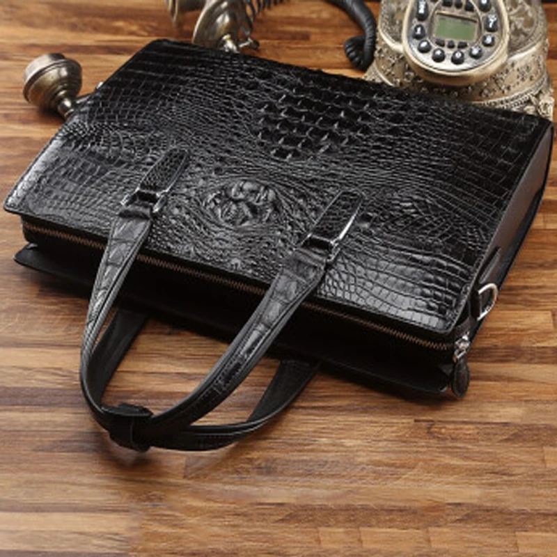 Рисунок 3 - Мужской портфель VVBrown из крокодиловой кожи