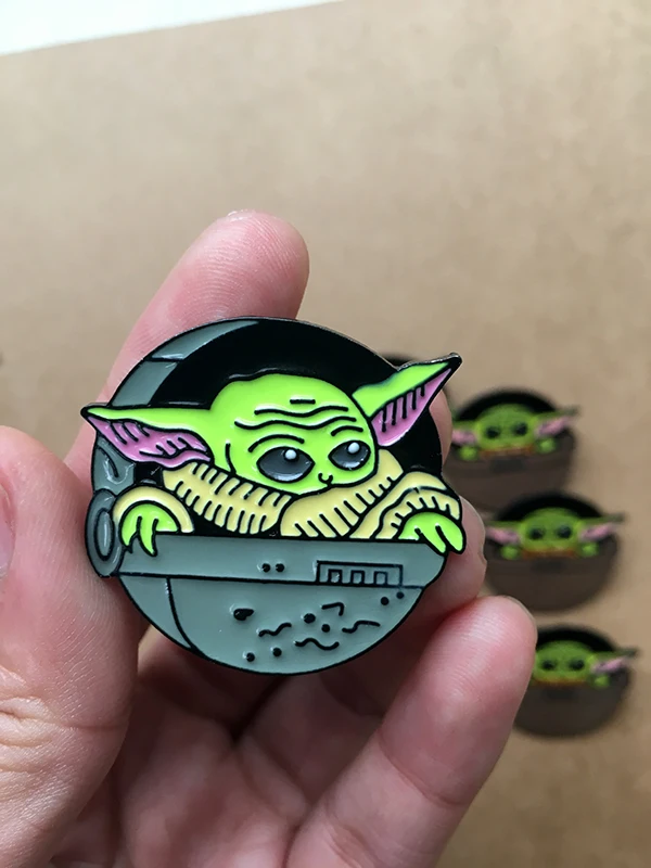 1pcs 1 шт. булавка мандалорский ребенок йода цинковый сплав капает oilbadge брошь - Цвет: 1pcs