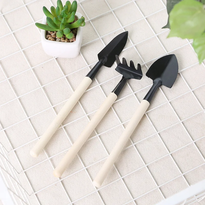 Household multi-functional gardening tools 3-piece set of spades, rakes, spades, scarifiers, mini garden tools