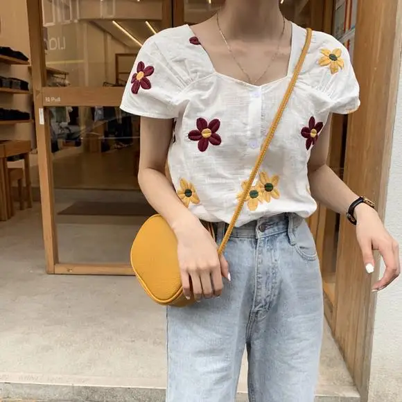 Summer Fresh Brief Embroidery Floral Simple 2020 New Elegant Loose Square Collar Short Sleeves Sweet Casual Shirt AE675 |