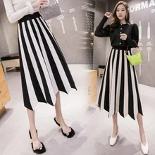 Черная и белая Полосатая юбка выше колена, тонкая женская юбка выше колена, осенняя плиссированная трикотажная юбка