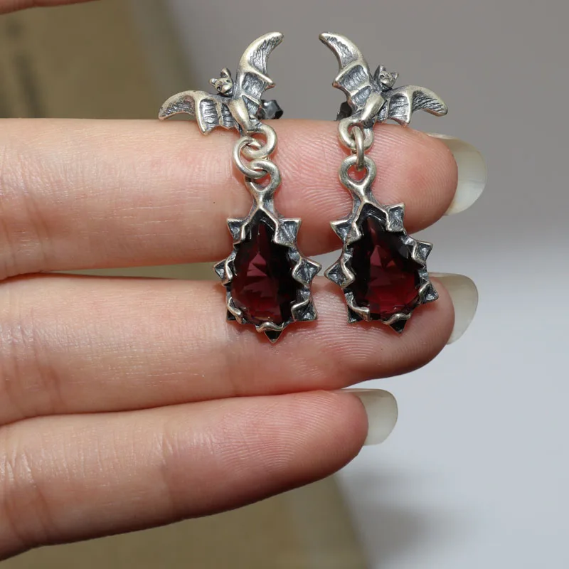 

Women's Vintage Red Crystal Drop Earrings Gothic Vampire Bat Hypoallergenic Earrings Halloween Jewelry Rock Accessories