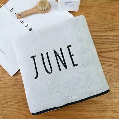 Light Grey June Модная верхняя одежда с вышивкой для поглощения воды для ванной Полотенца быстросохнущая мягкие банные полотенца для взрослых 140x70 см Ванная комната Полотенца - Цвет: Light Grey June