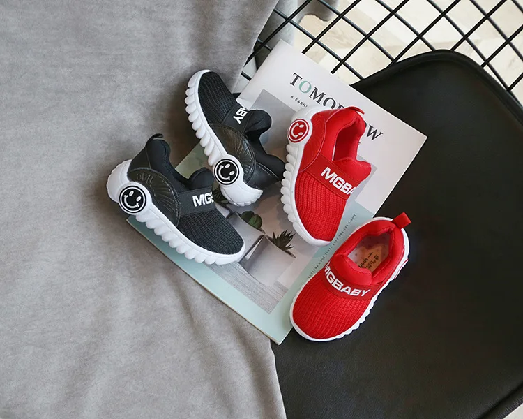 JUSTSL детские модные кроссовки обувь для девочек и мальчиков удобная обувь Осенняя детская мягкая подошва Спортивная обувь