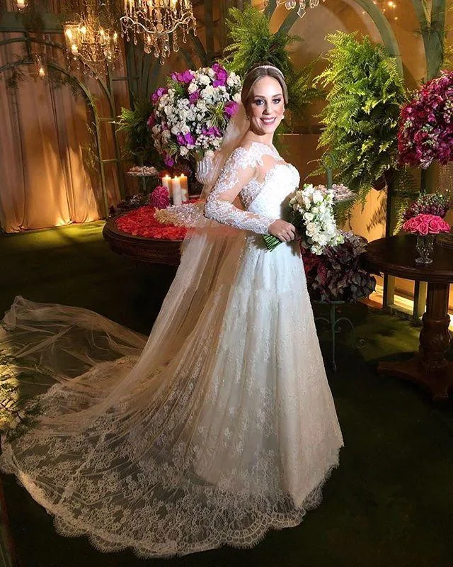 sheer-lace-long-sleeve-wedding-dresses-a-line-lace-appliques-beaded-elegant-country-wedding-gowns-african-bride-dresses (2)_副本