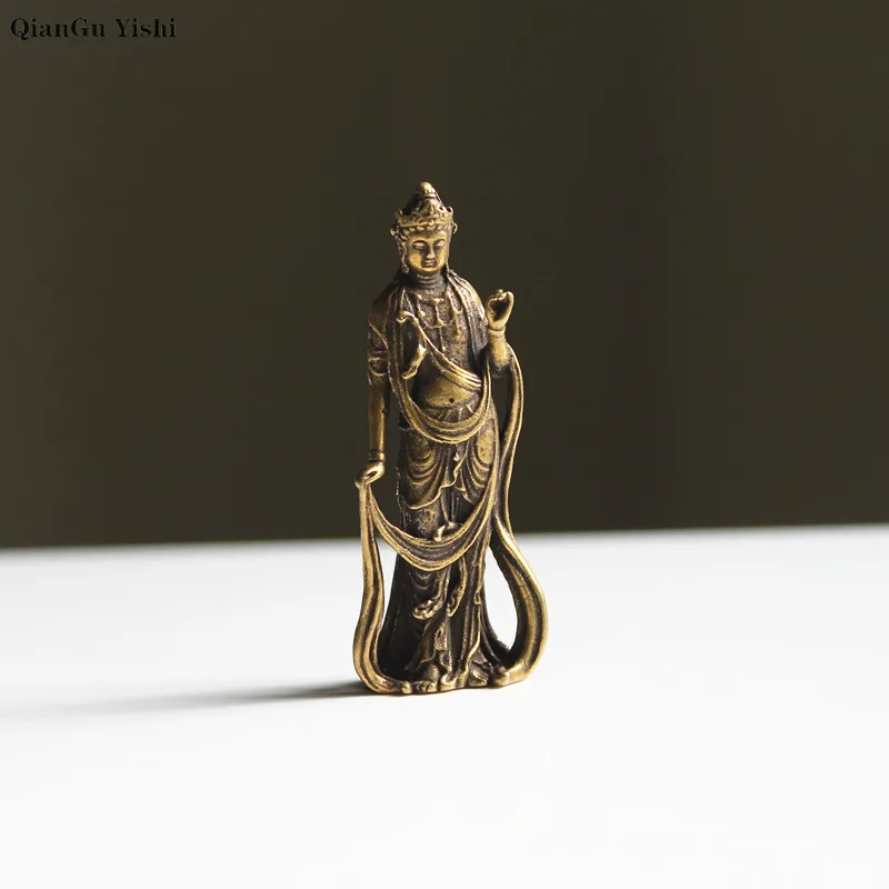 

Copper Buddha Keychain Pendant Vintage Brass Metal Bodhisattva Key Chains Goddess of Mercy Key Rings Desktop trinkets