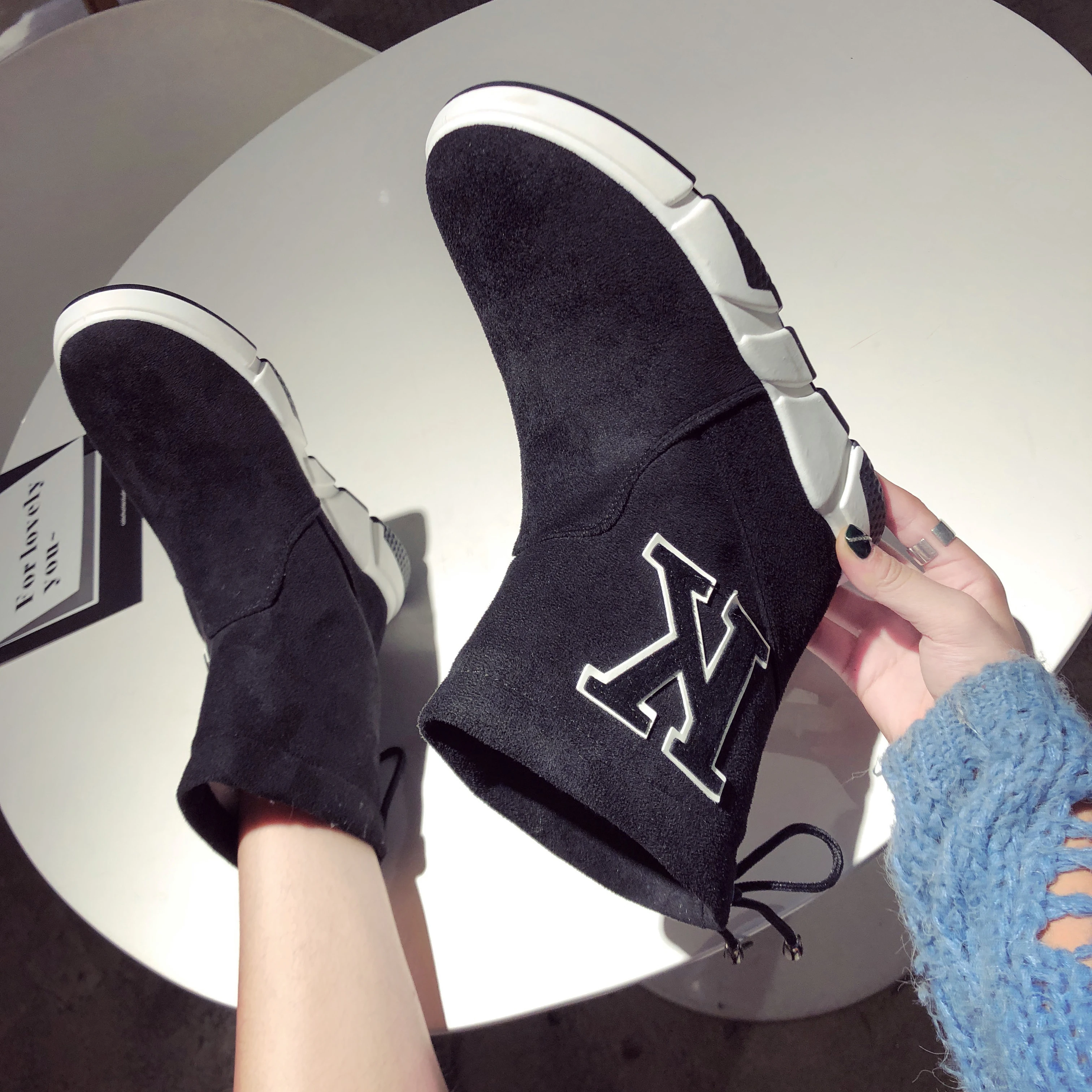 

New Fashion Winter Women Ankle Flock Med Heels Boot Vintage Leather Ladies Ankle Booties Slip-on Shoes Woman Hot Sale Boots