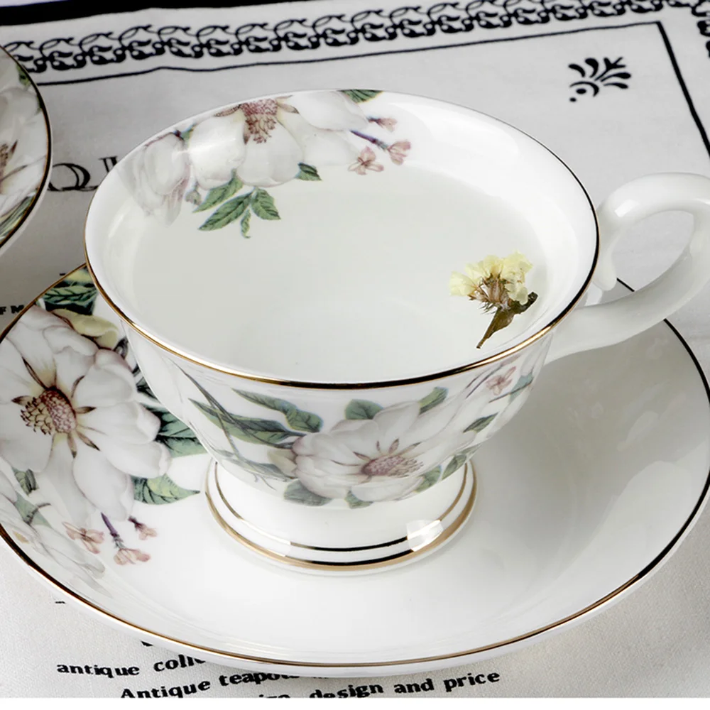 Royal Style Golden Top Grade Bone China Coffee Cup Elegant European Tea Cup Set And Saucer Afternoon Tea Teacup Nice Gift BB95