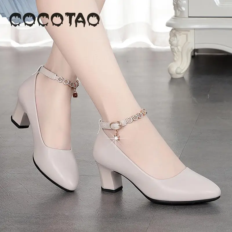 

2019 Spring And Autumn New Soft-soled Medium-heeled Women's Shoes 32