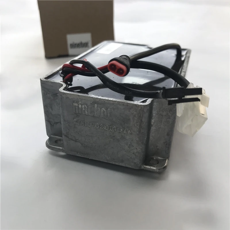 Оригинальные запчасти для встроенного зарядного устройства Ninebot MAX G30 KickScooter