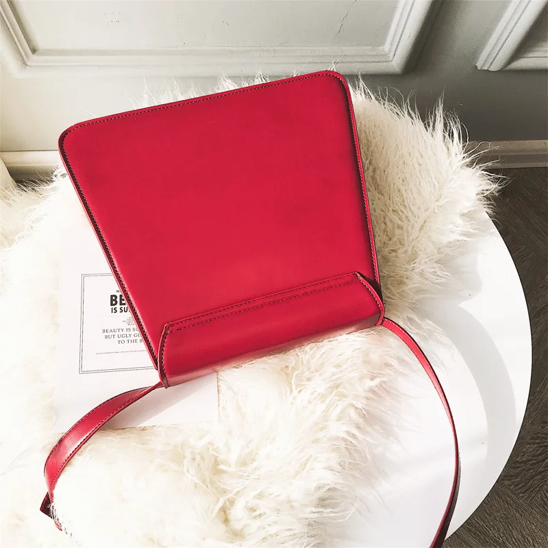

Korean-style Stereo Stereotypes Trapezoid Large-Volume Square Sling Bag Metal Lock Catch One-Shoulder Oblique WOMEN'S Bag