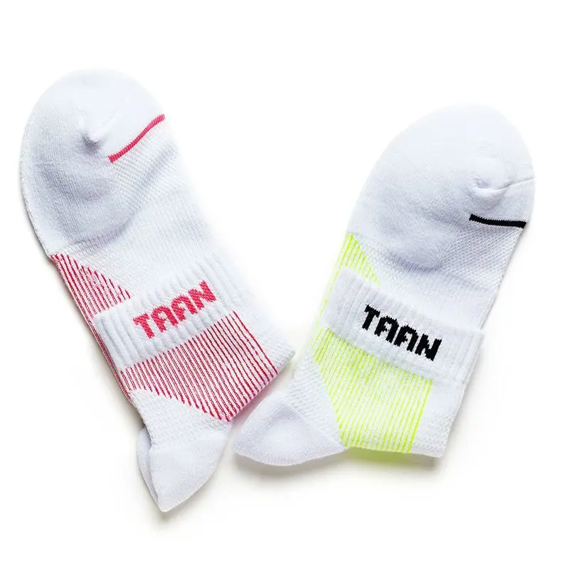 

1 pair TAAN Women Sport socks badminton socks tennis sporting socks T-128