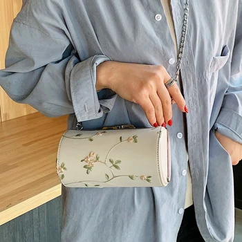 

Fashion Handmade Rattan Woven Straw Bag Summer Beach Bags for Women Messenger Crossbody Bags