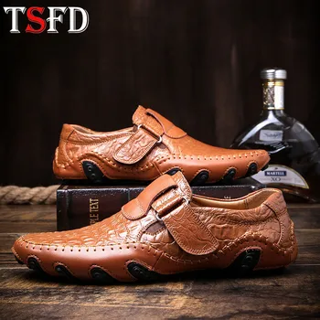 

Summer Sneakers for Men Shoes Loafers Comfortable Moccasin Man Leather Slip-on Shoes Simple Low Top Driving Shoes Plus Sizes Y19