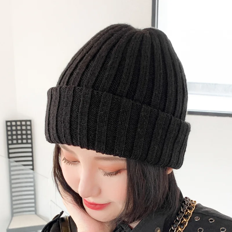 Женская однотонная Повседневная теплая вязаная шапка Skullies Beanies шапки бини женский корейский стиль Элегантный Красивая осенне-зимняя модная шапка - Цвет: black