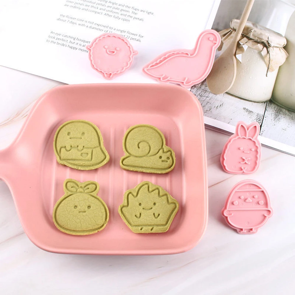 8Pcs/set Cookie Cutters Mold Cute Cartoon Sumikko Gurashi DIY Fondant Biscuit Pastry Cake Decorating Baking Tools