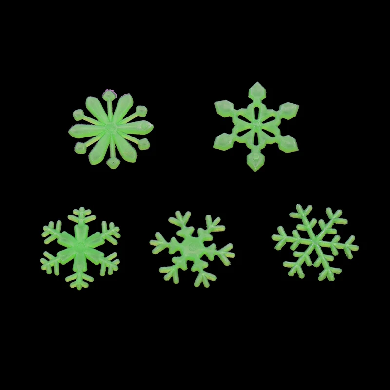 50Pcs Luminous Snowflake Wall Stickers Glow In The Dark Decal for Kids Baby Rooms Bedroom Christmas Home Decoration Navidad 2024