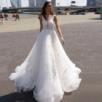 

Eightree Romantic Lace Wedding Dresses Robe De Mairee V Neck Sleeveless Delicate Lace Applique A Line Tulle Bridal Wedding Gowns