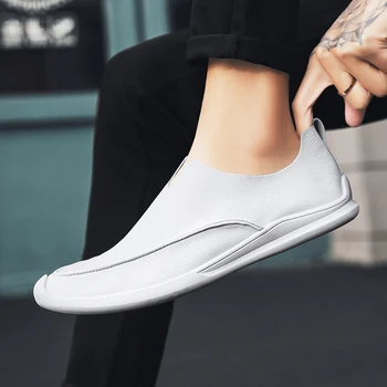 

Casual Men Shoes Men Loafers Black White Young Casual Drive Shoes slip on Flats Casual Male Sneakers fashion moccasins men