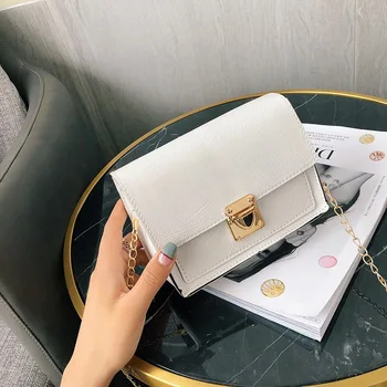 

On the new ins summer fashion Korean version of the small shoulder bag chain oblique creasing small square bag
