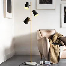 Напольный светильник в скандинавском стиле, светодиодный, креативный, трехглавый, для гостиной, торшер, для спальни, для учебы, вертикальная настольная лампа