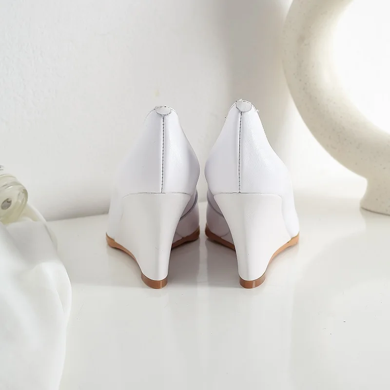 white EGONERY/Новые модные пикантные женские туфли-лодочки; сезон осень женские туфли из натуральной кожи с острым носком на высоком каблуке Прямая поставка; Размеры 33-42 - Цвет: white
