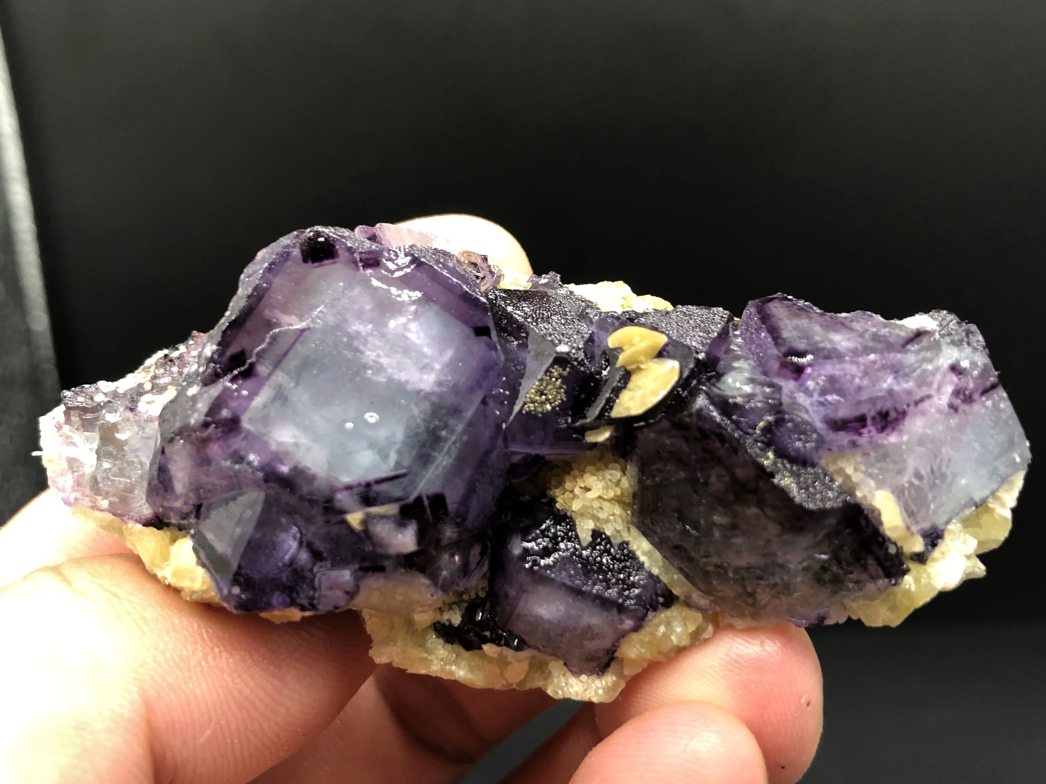 

68.6g.Rare natural dark purple fluorite stone and crystal quartz mineral specimen rock original gem aura energy healing crystal
