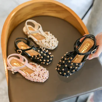 

2020 New Summer Girls Sandals Children Princess Shoes Hollow Breathable Glaiator Rivet Shoes Soft Bottom All-match Shoes D05154