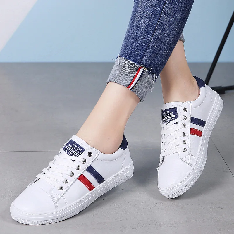 Zapatillas de deporte de cuero genuino para mujer, zapatos deportivos informales a la moda, vulcanizados, planos de verano, color blanco