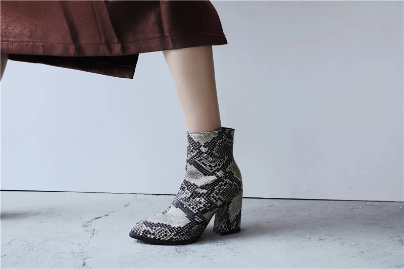 Обувь белые ботинки на низком каблуке со шнуровкой зимние женские ботинки на молнии г. Роскошные дизайнерские женские ботинки на резиновой подошве