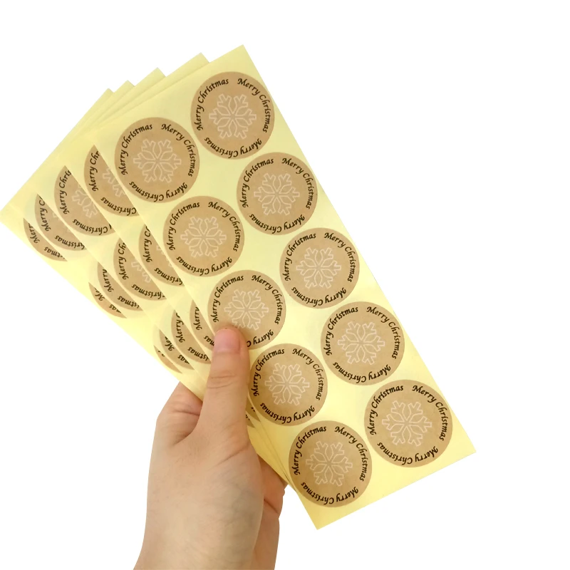 

100pcs Kraft Creative Christmas Snow Round Seal Stickers 35mm Gift sealing sticker for handmade DIY Note Lable Party Gift Supply