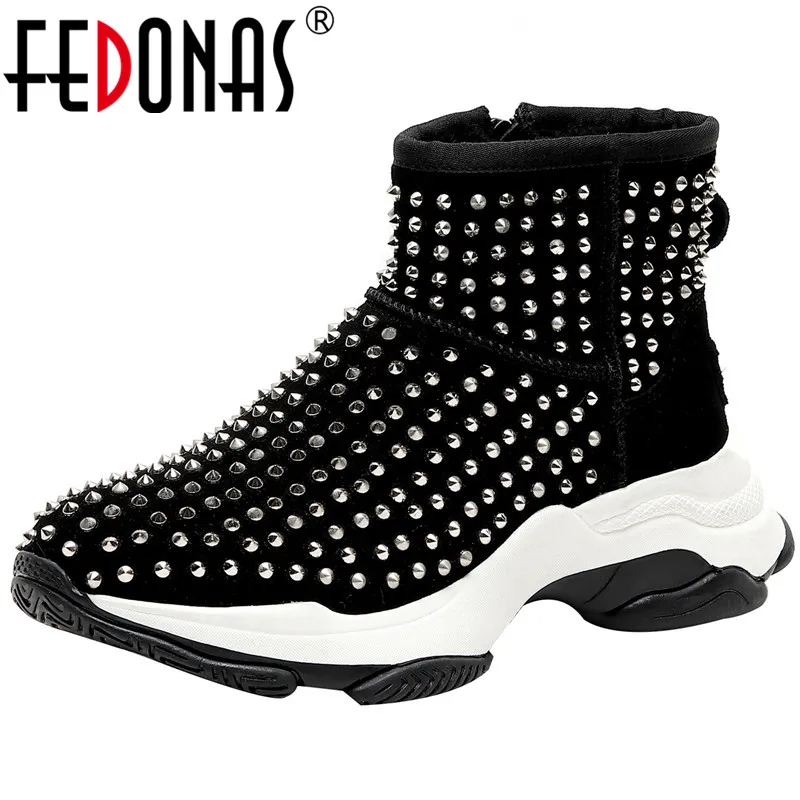 

FEDONAS Punk Rivets Snow Short Boots Warm Flats Platform Casual Basic Shoes Woman Quality Cow Suede Women Newest Ankle Boots
