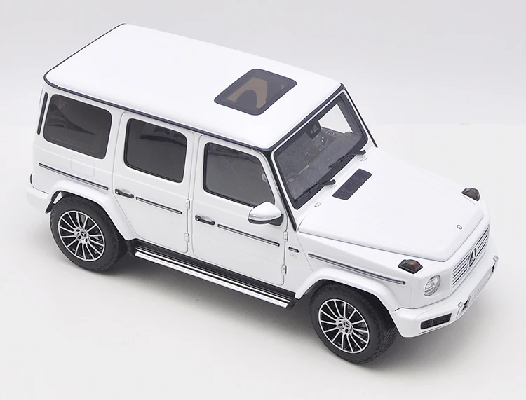 Оригинальный AR 1:18G Class G500 Новый GW463 литой под давлением автомобиль модель для